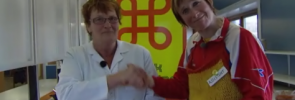 Linda Eide med Grandiosaens mor Ruth Romskaug